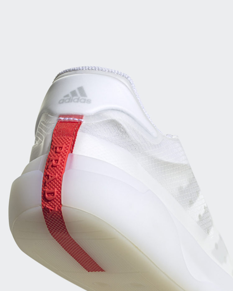 AP-Luna-Rossa-21_white_detail-750x938