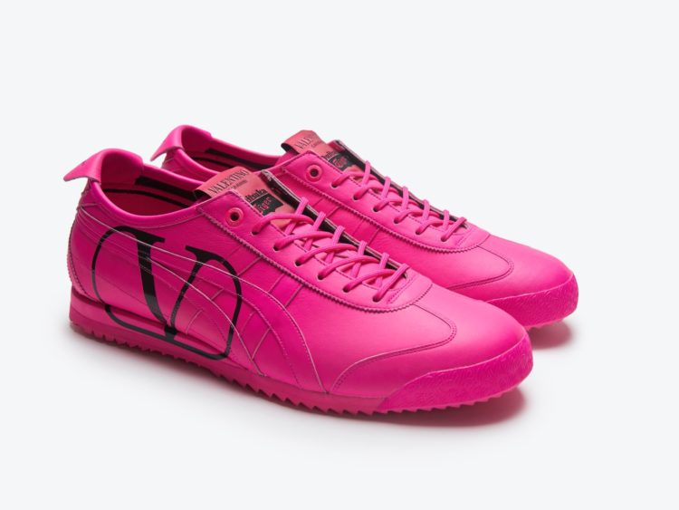 「Valentino-Garavani-x-Onitsuka-Tiger_HOT-PINK_2」-750x563