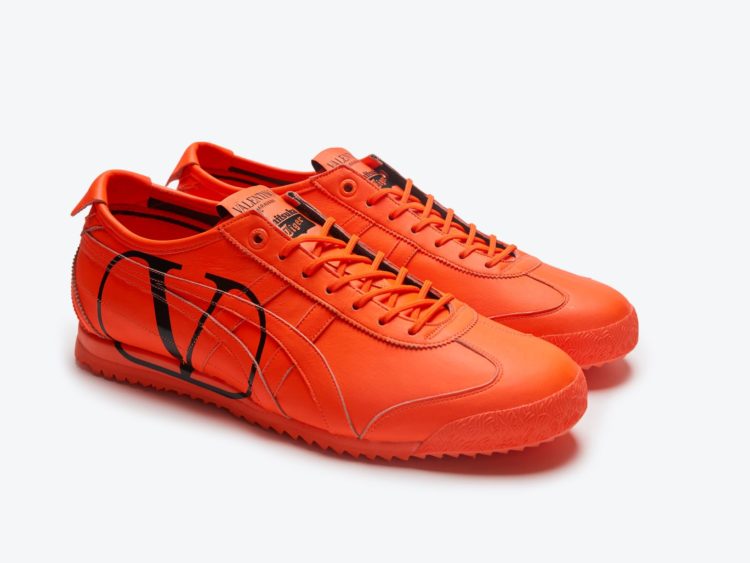 「Valentino-Garavani-x-Onitsuka-Tiger_SHOCKING-ORANGE_2」-750x563